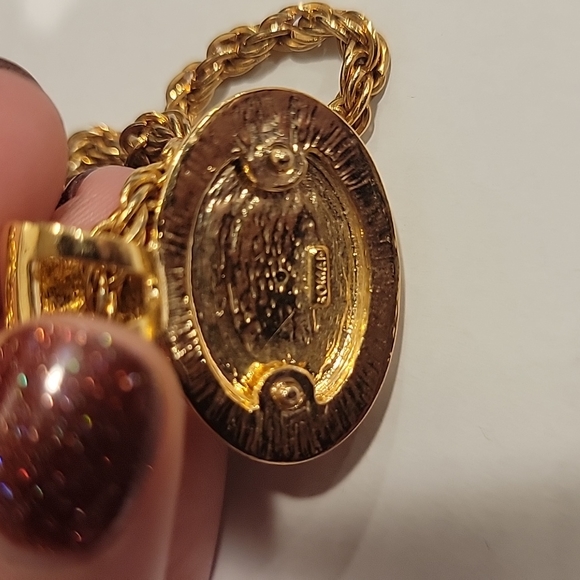 Vintage Signed Roman, Cornelian stone Oval Pendant, Gold Tone. - Picture 2 of 14